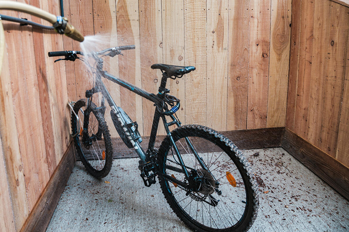 MTB Cleaning Station