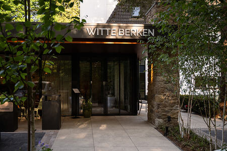 Hoofdingang Witte Berken Natuurhotel